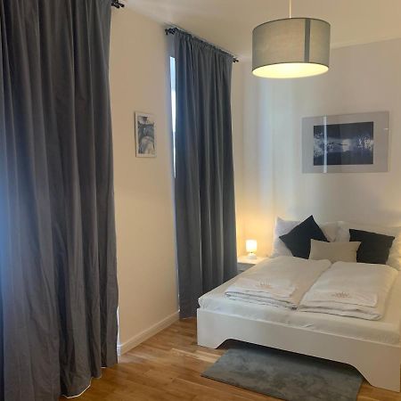 New Apartments Chain Florenc Прага Экстерьер фото