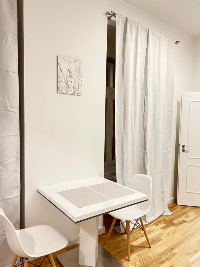 New Apartments Chain Florenc Прага Экстерьер фото